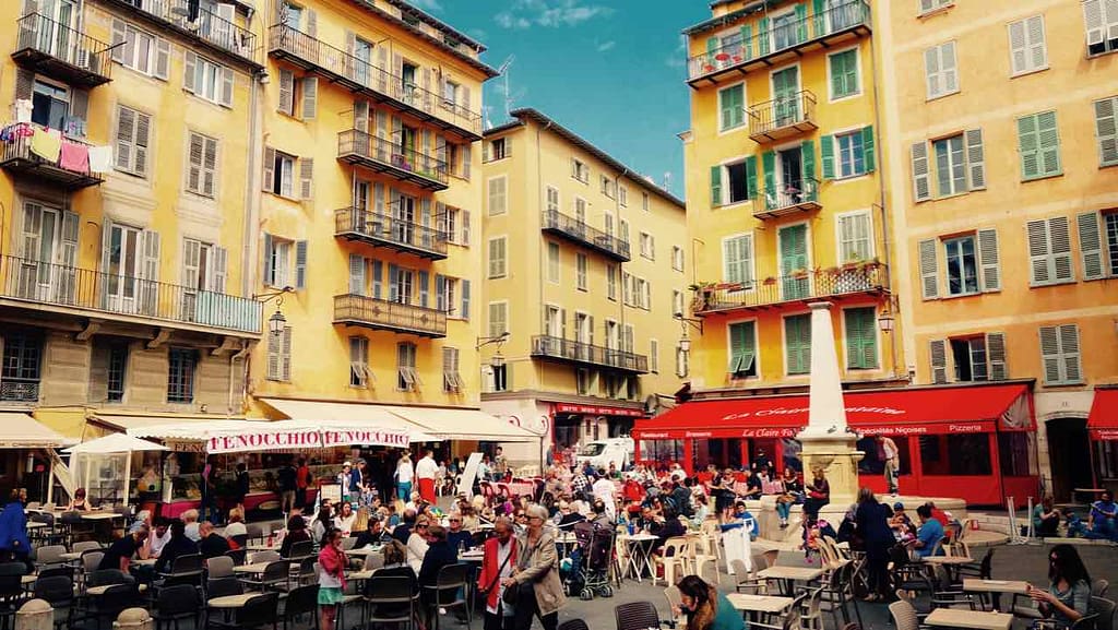 Nizza Highlights, Place Rosetti mit Brunnen und Eisdiele Fenocchio