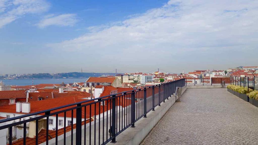 Aussichtspunkte von Lissabon, Aussicht vom Café ZamBeWe