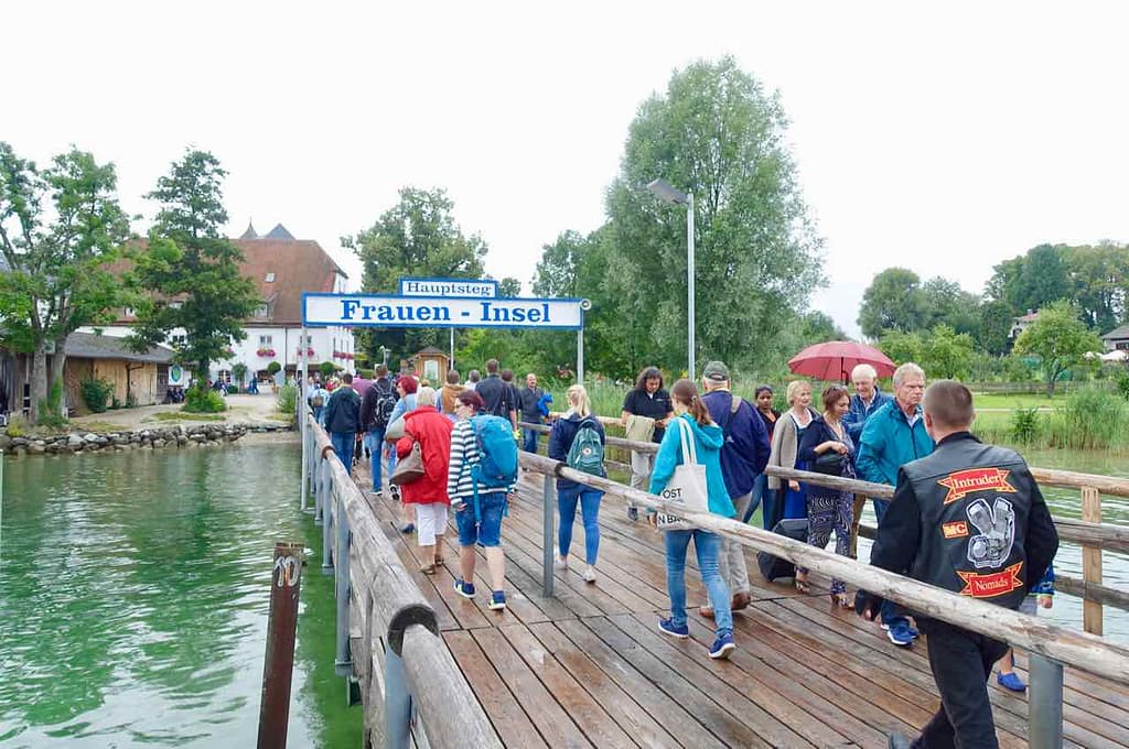 Chiemsee Tagesausflug: Bootssteg der Fraueninsel