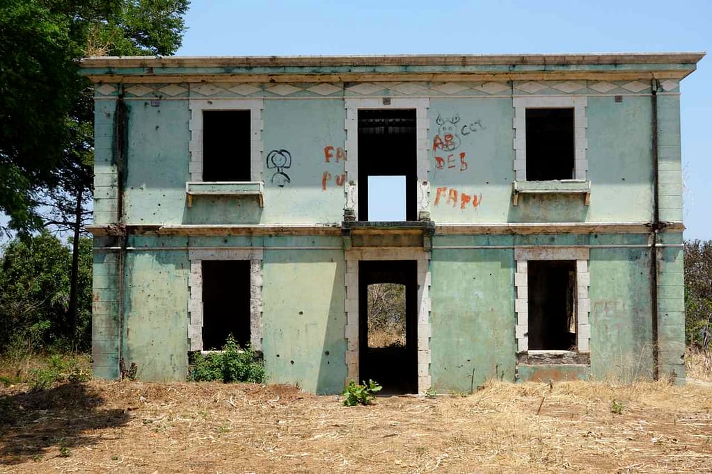 Zentralamerika, Suchitoto, Überbleibsel des Bürgerkrieges