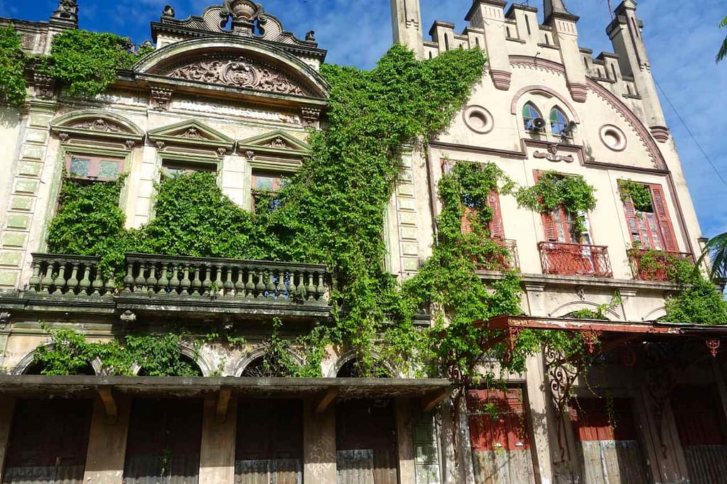 Manaus, verfallendes Haus am Hefen Manaus, verfallendes Haus