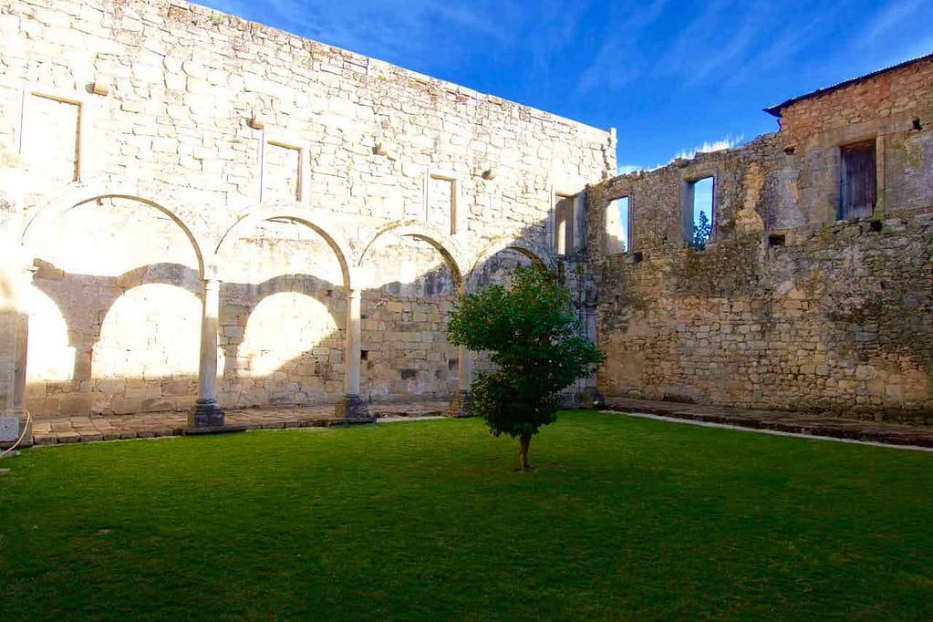 Douro Valley, Mosteiro de Santa Maria de Salzedas, © PetersTravel
