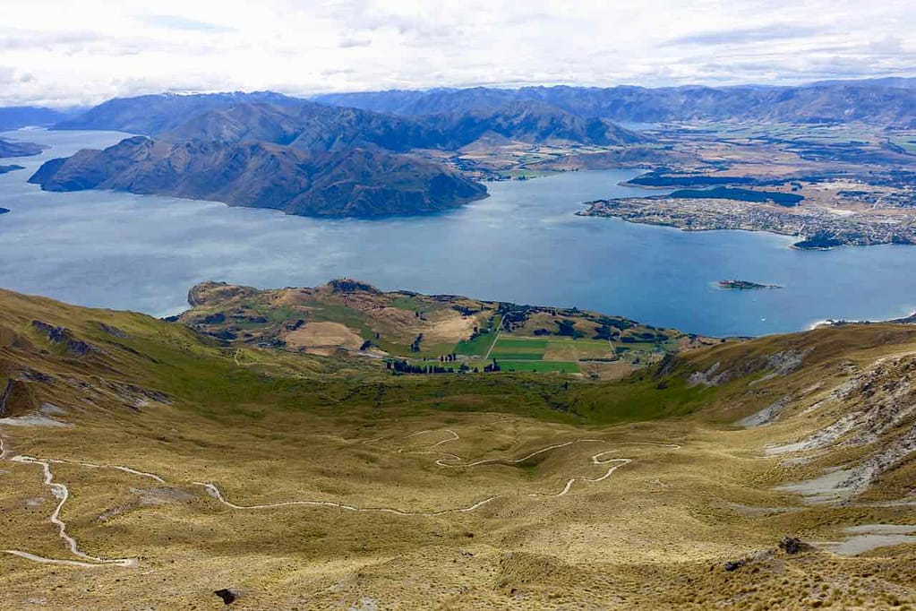 Wanaka Tipps zu Sehenswürdigkeiten: Weg auf den Mount Roy ©PetersTravel