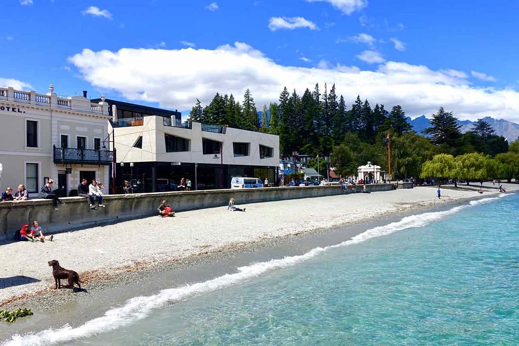 Queenstown Tipps: Strand an der Marine Parade, Neuseeland, @PetersTravel