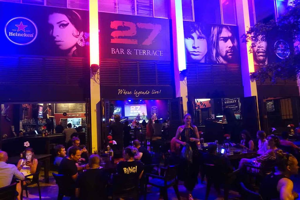 Restaurants Willemstad: Bar 27 in Curacao