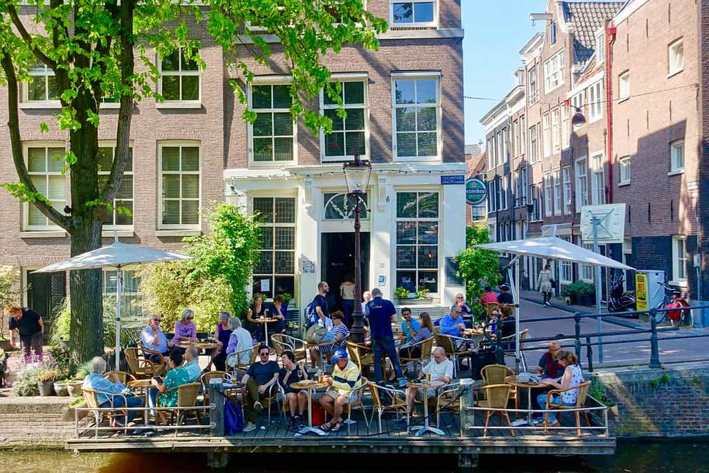 Café t Smalle in der Egelantiersgracht im Jordaan
