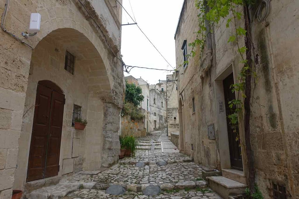 Italien: Gasse in Matera, Copyright Peter Pohle PetersTravel.de