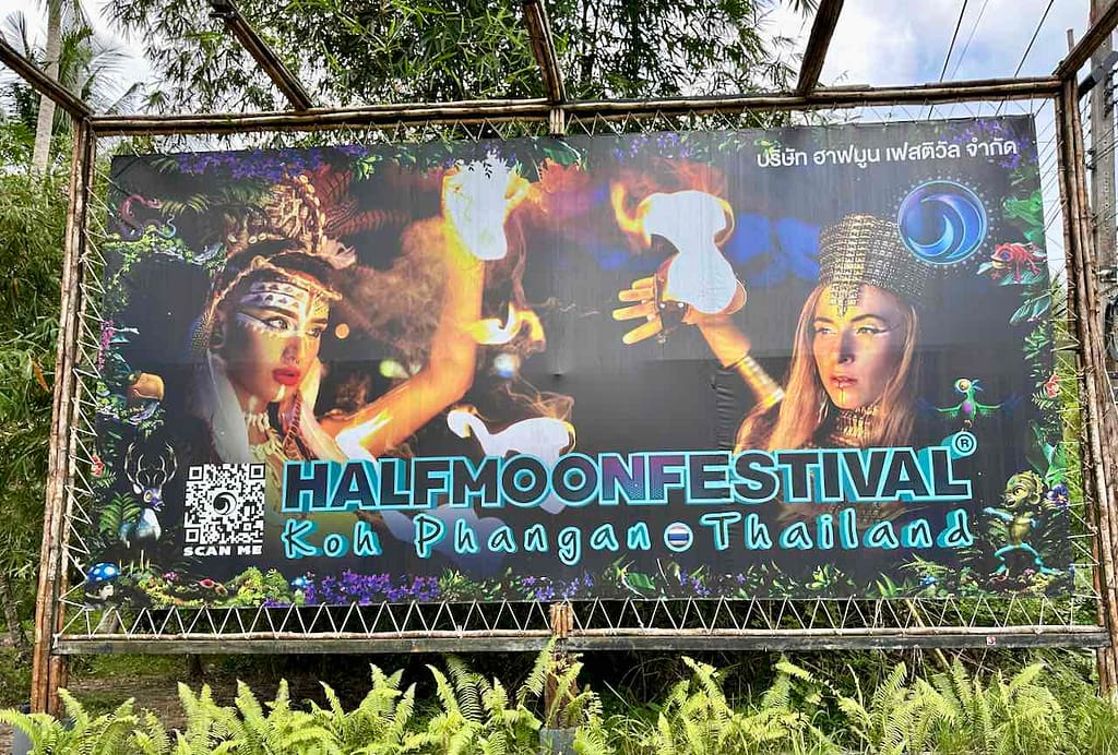 Plakat für Halfmoon Party, Koh Phangan © PetersTravel