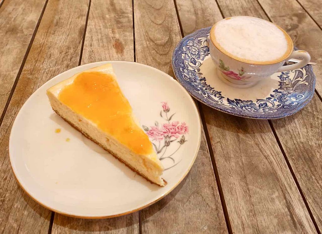 Restaurants Willemstad: Mango-Ginger-Cheese-Cake im Hofi Cas Cora, Curacao Copyright Peter Pohle