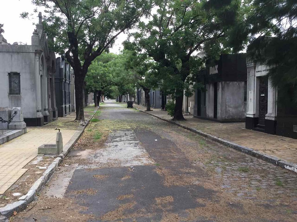 Buenos Aires Friedhof Cementerio de la Chacarita, Allee, ©PetersTravel iPod-Foto