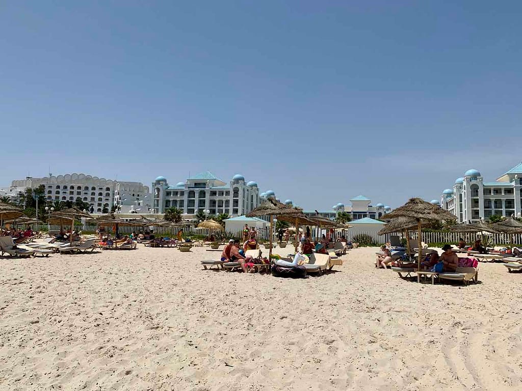 Unterwegs im Norden von Tunesien: Strand von Sousse / Port El Kantaoui