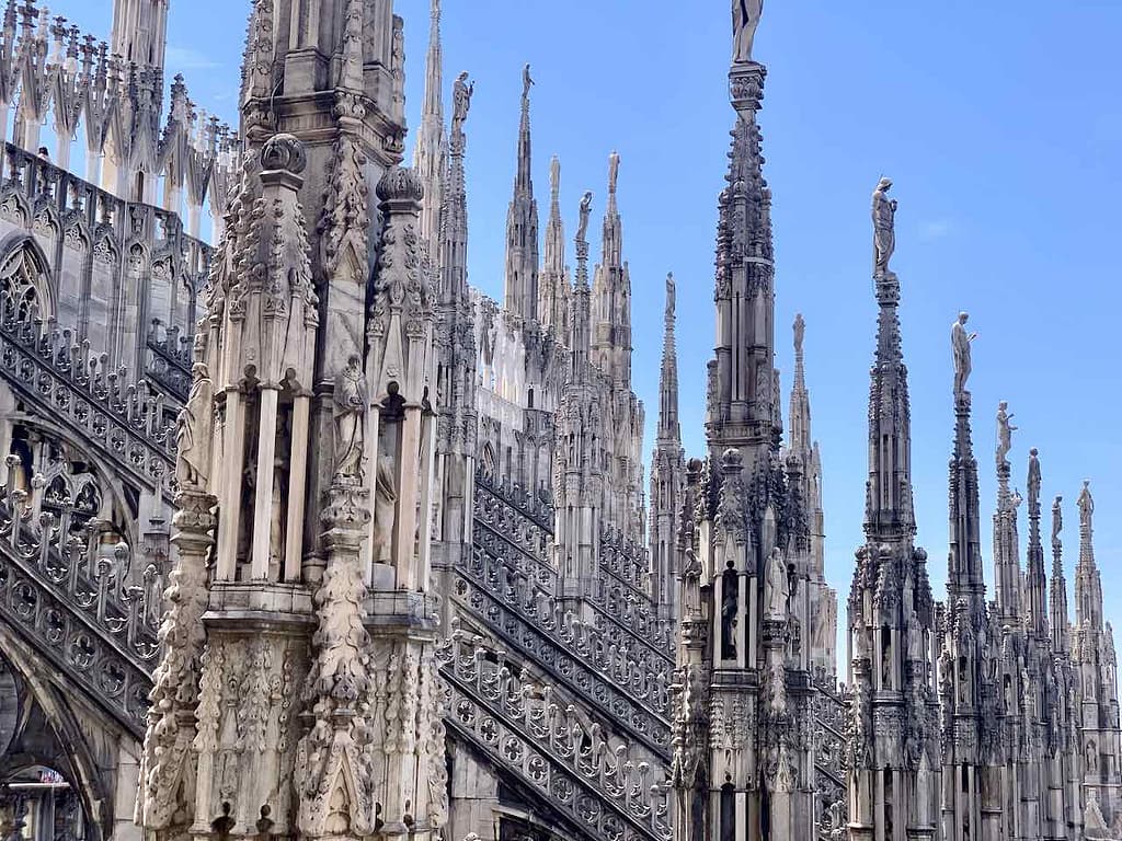 Auf dem Dach des Mailänder Dpms