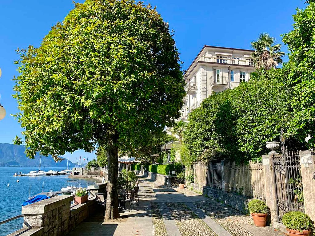 Promenade von Cannero Riviera am Lago Maggiore