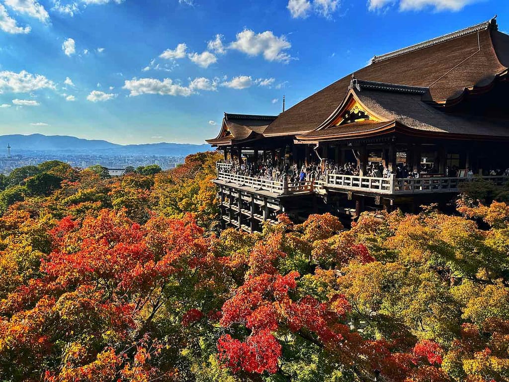 Kiyomizu-dera Tempel im Herbst in Kyoto