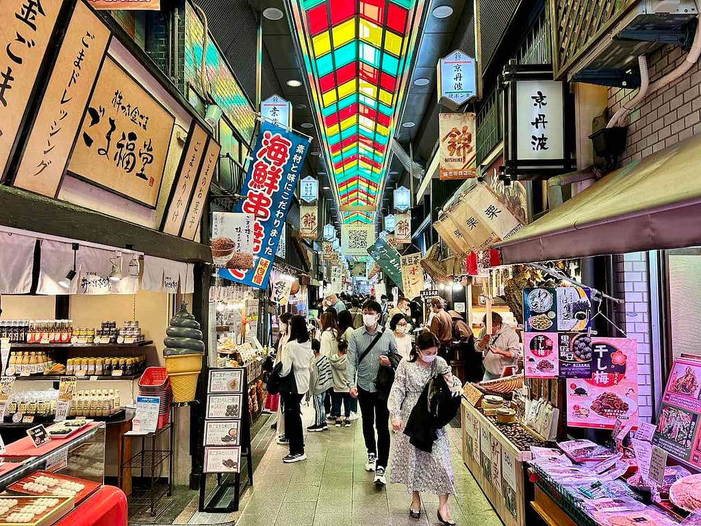 Kyoto, Nishiki Food Market in der Nishiki-dori 