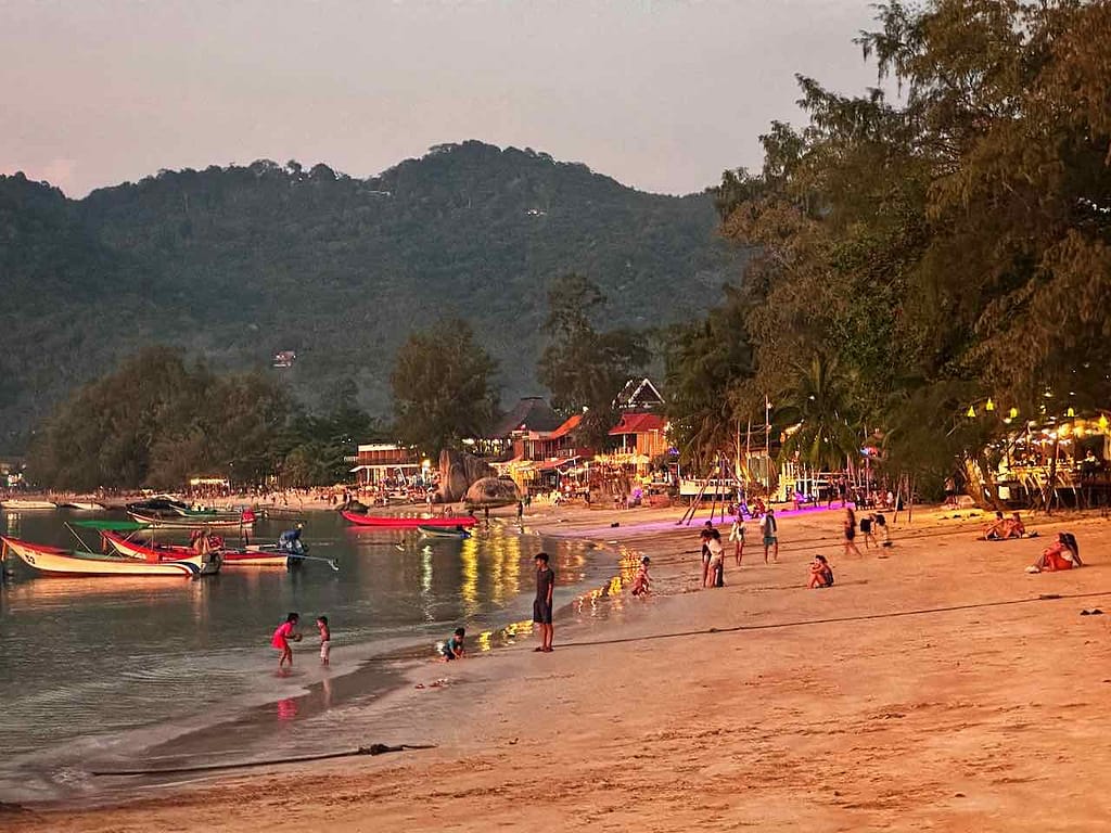Koh Tao, Sairee Beach am späten Nachmittag © PetersTravel Peter Pohle