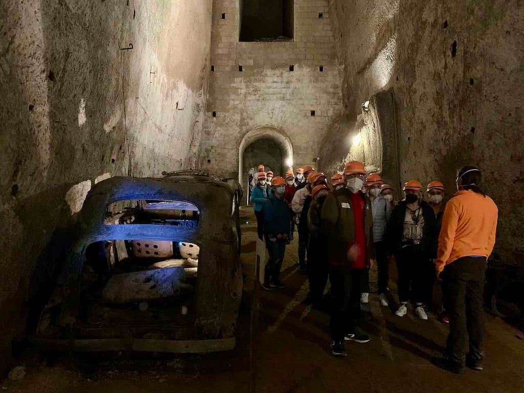 Neapel: Führung durch die Unterwelt der Galleria Borbonica © PetersTravel Peter Pohle