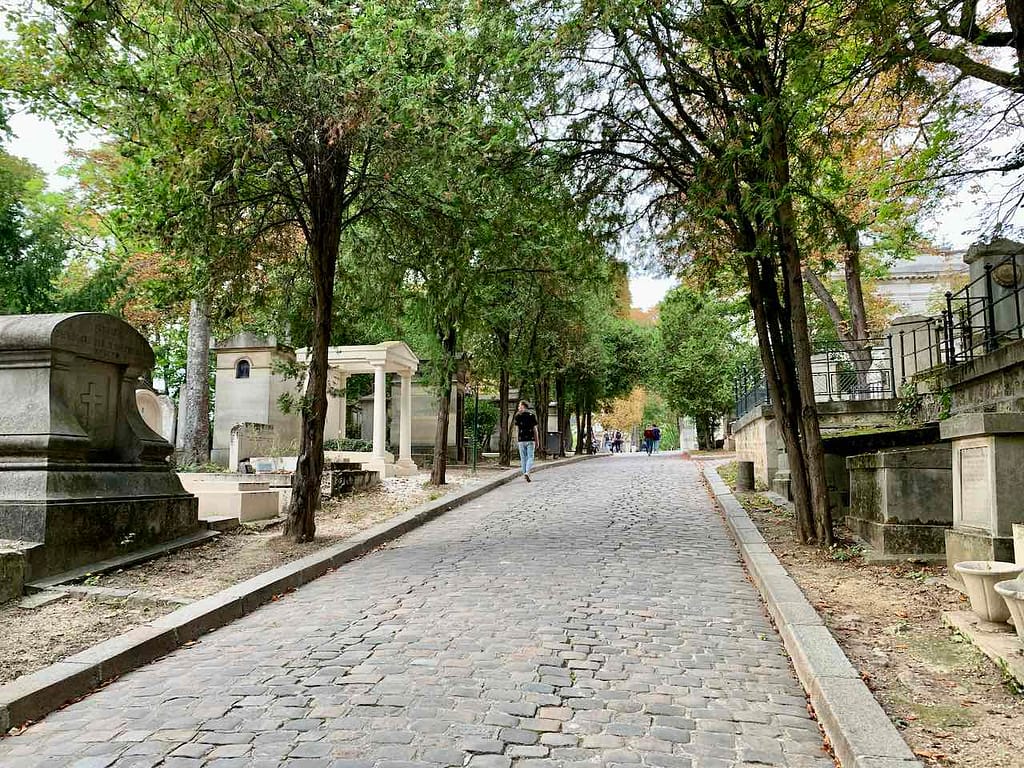 Straße im Friedhof Père Lachaise, Paris © Peter Pohle PetersTravel