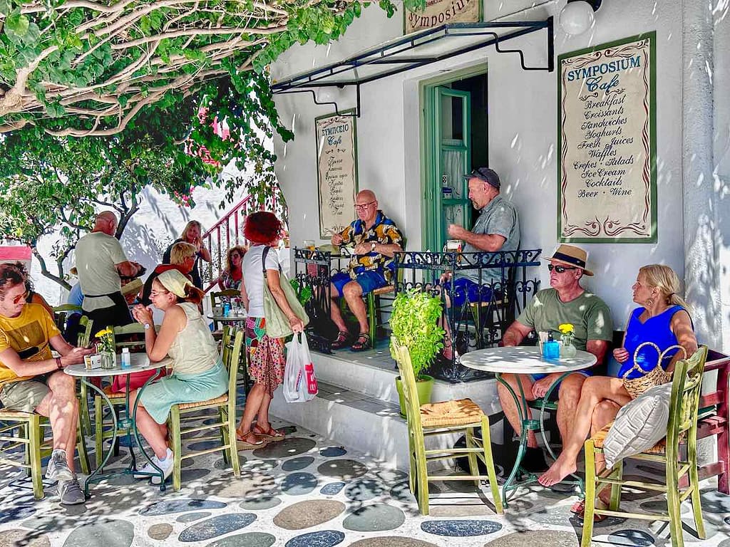 Insel Paros, Café in der Altstadt von Parikia © PetersTravel Peter Pohle-min
