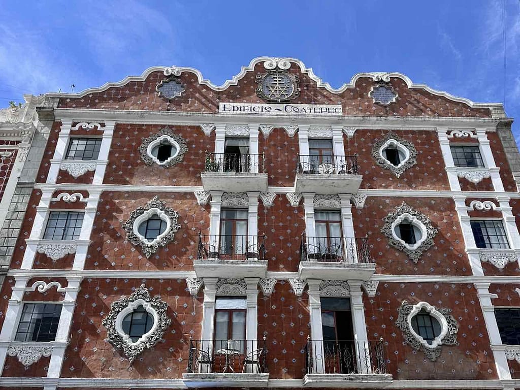 Haus mit Talavera-Kacheln, Puebla, Mexiko © PetersTavel Peter Pohle
