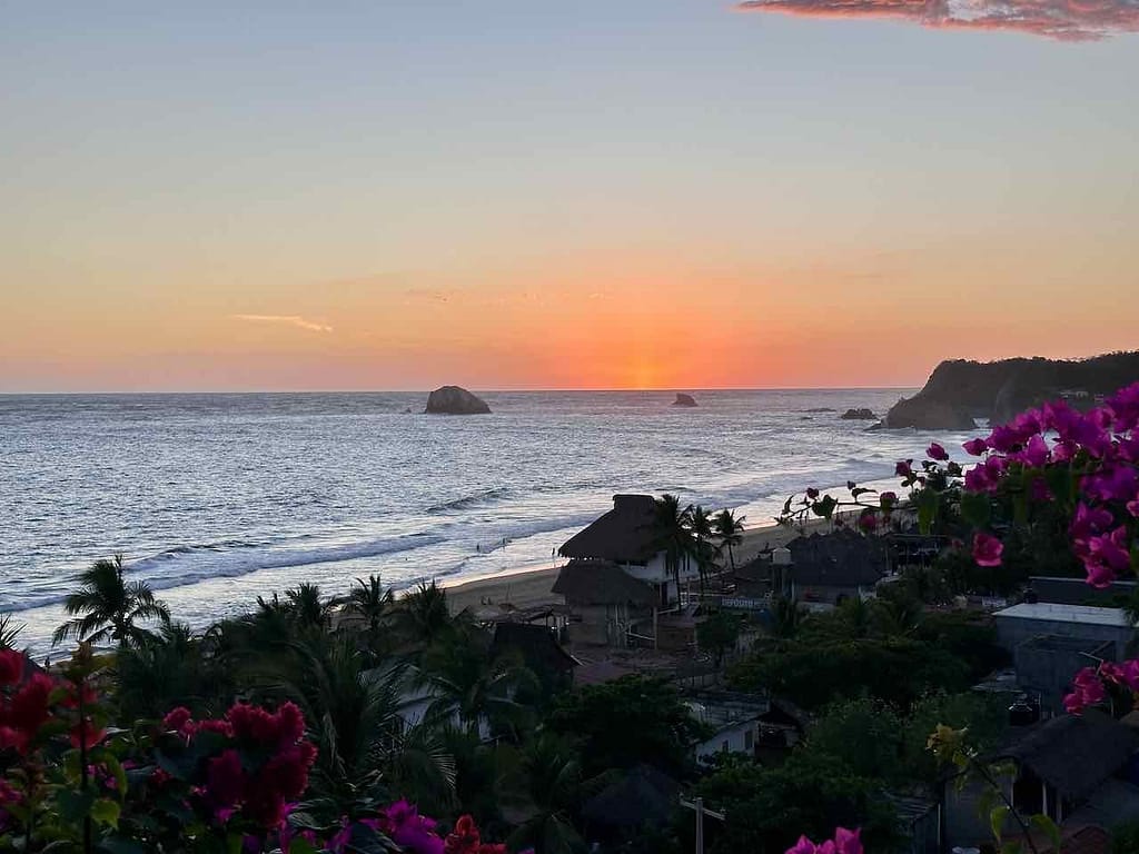Zipolite: Abendlicher Blick vom Hotel La Loma Linda, Mexiko © PetersTavel Peter Pohle