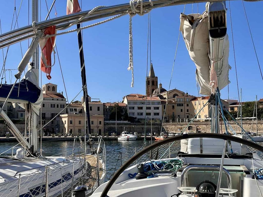 im Hafen von Alghero, Sardinien © Peter Pohle PetersTravel