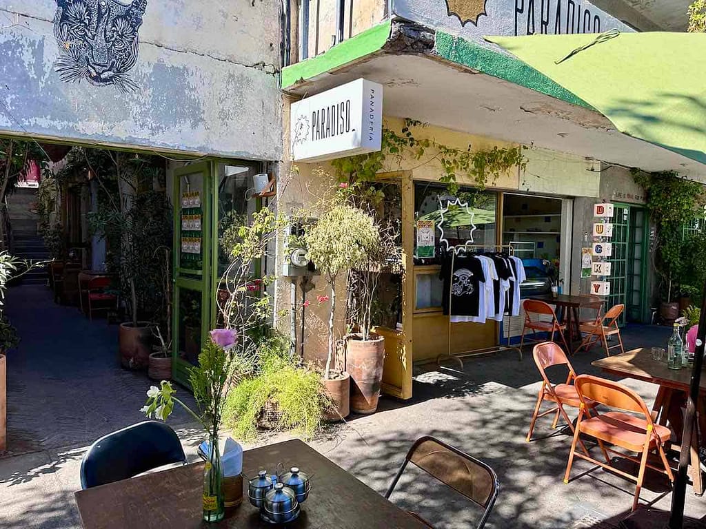 La Paz: angesagte Café-Gegend in der Francisco I Madero, Baja California © PetersTravel Peter Pohle