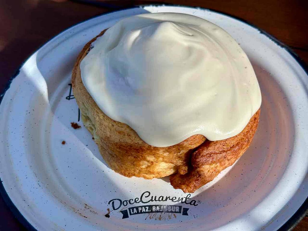 Zimtschnecke im Café Doce Cuarenta, La Paz, Baja California © PetersTravel Peter Pohle