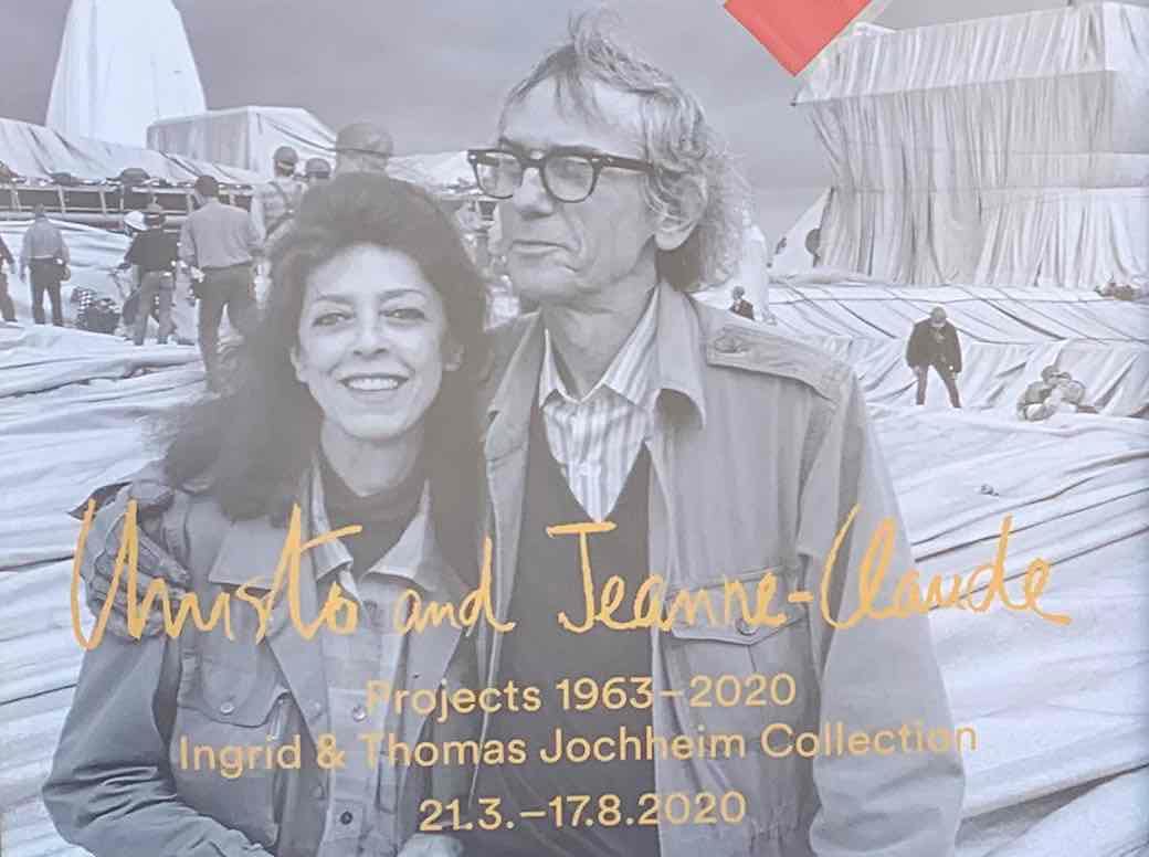 Plakat: Christo und Jeanne Claude während der Installation des Verhüllten Reichstages, Berlin 1995