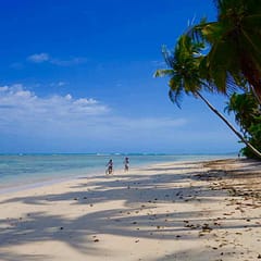 Brasilien Boipeba, Radfahrer vor Moreré