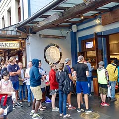 Fergburger, Queenstown, Warteschlange, Titel, Neuseeland @PetersTravel