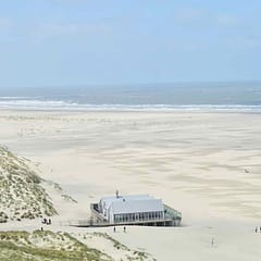 Urlaub auf der Insel Texel Strand mit Strandpavillon bei de Cocksdorp, Titelbild 3