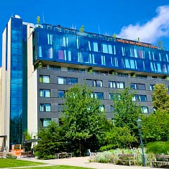 Wien: Außenansicht vom 25Hours Hotel am Museumsquartier