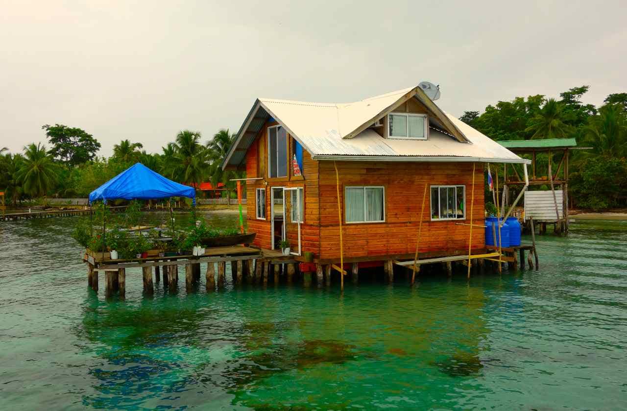 Panama, gegenüber von Isla Colón -Bocas del Toro)