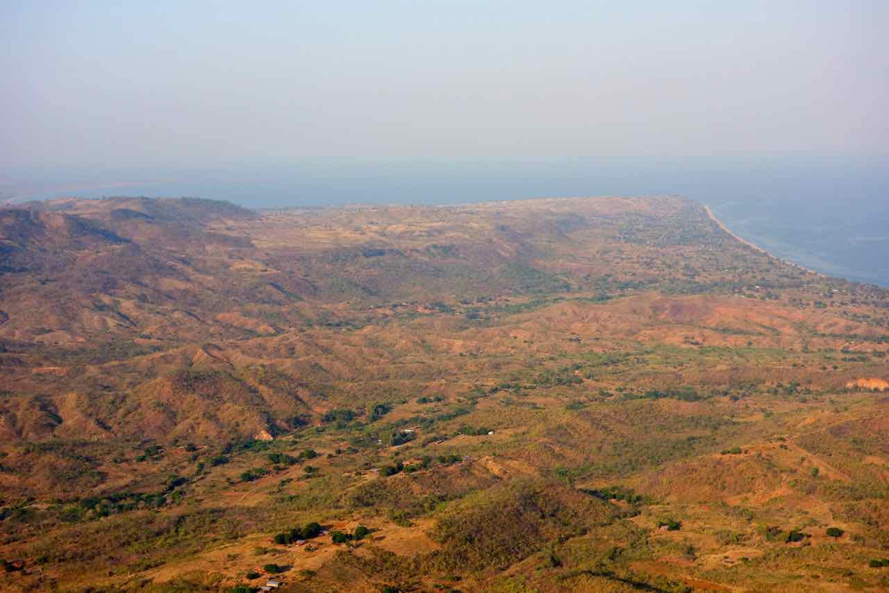 Malawi, Mushroom Farm, Blickk aufs Tal, Beitragsbild