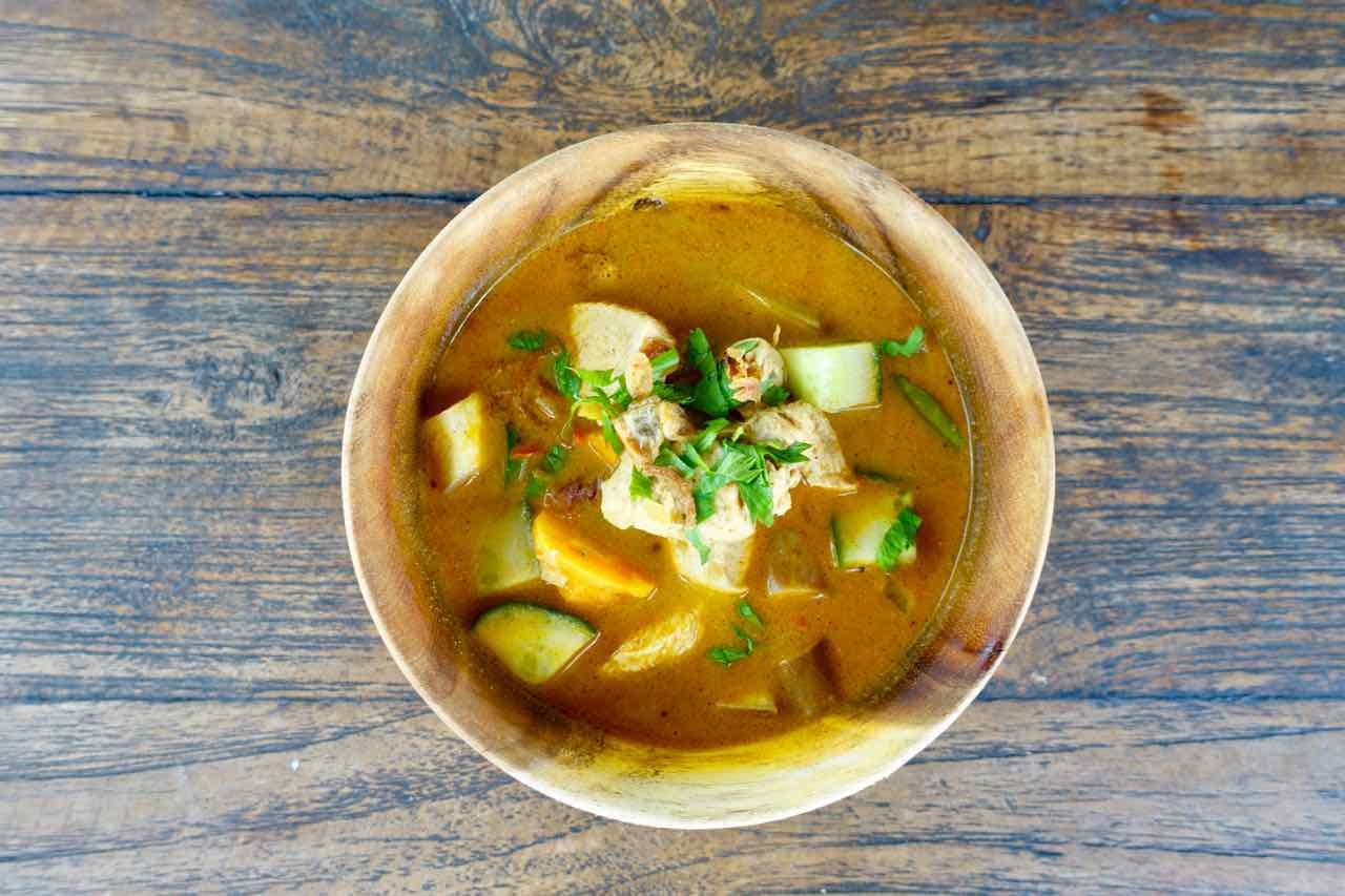 Ubud Restaurants: Chicken Curry im Sweet Orange Warung auf Bali ©PetersTravel