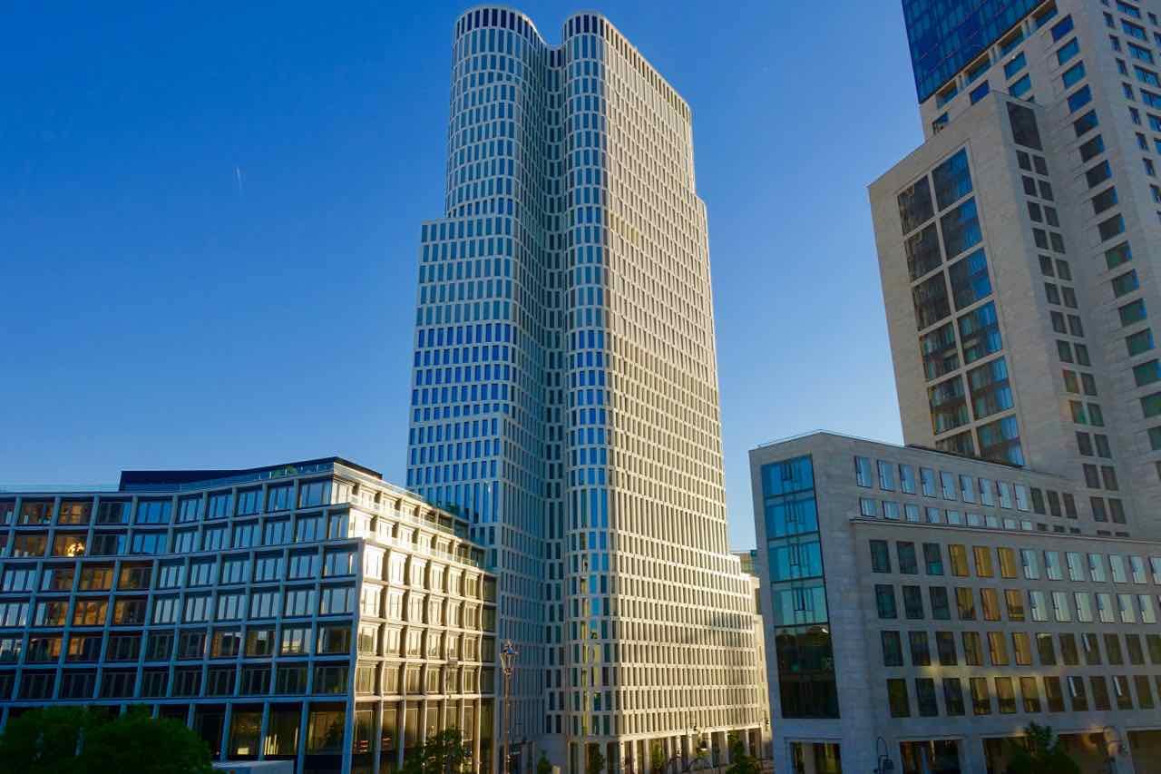 Motel One Upper West Berlin Charlottenburg Außen Titel ©PetersTravel