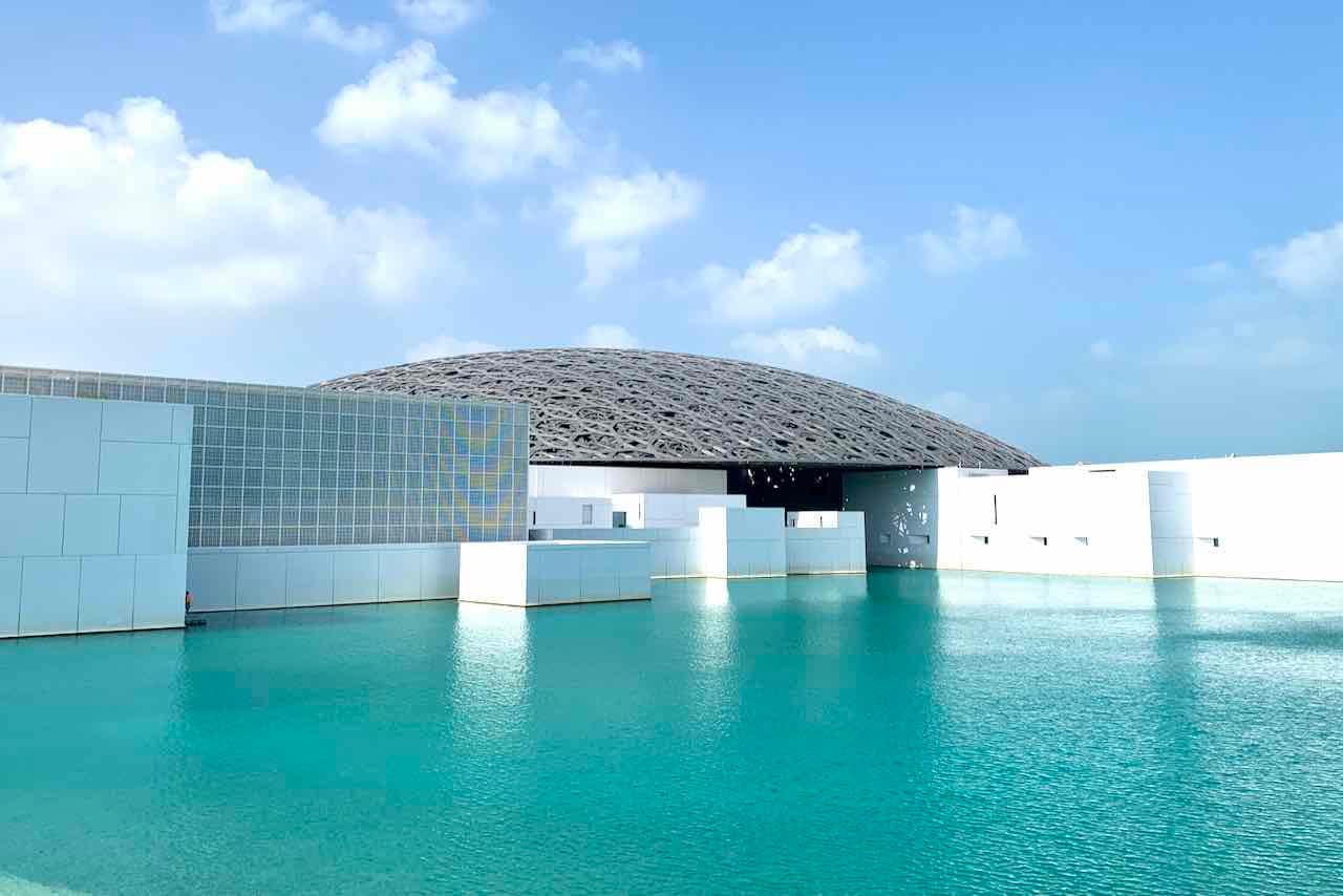 Louvre Abu Dhabi, Außenansicht © PetersTravel Peter Pohle