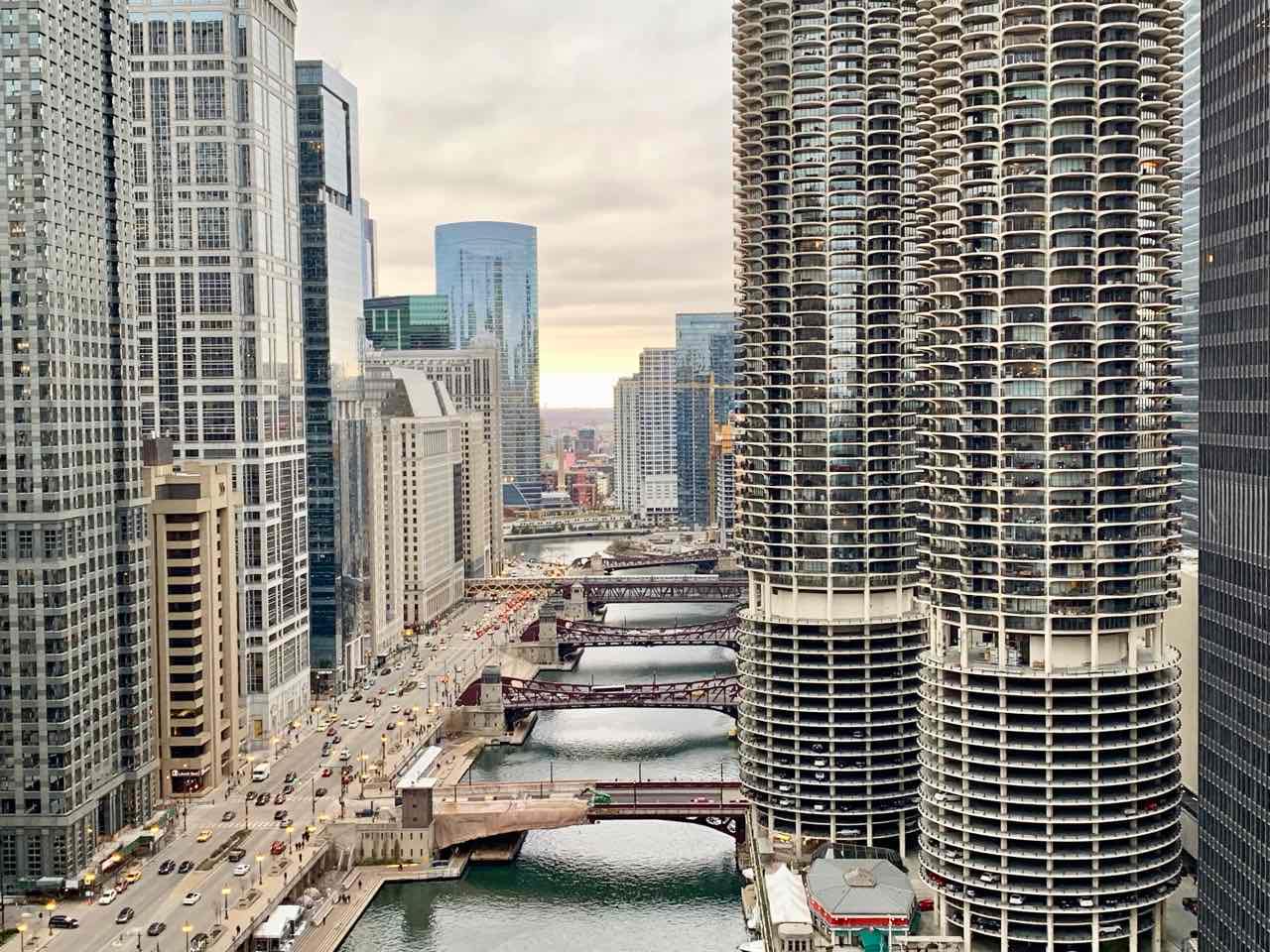 Chicago Aussichtspunkte & Sehenswürdigkeiten: Chicago von der Terrasse des London House, Foto PetersTravel