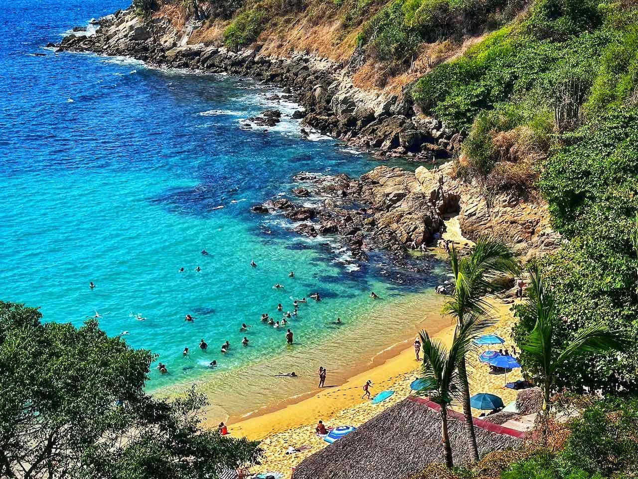 Puerto Escondido, Blick von oben auf Playa Carrizalillo © PetersTravel Peter Pohle