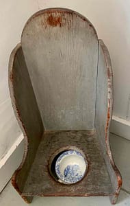 Toilette im John and Priscilla Alden Haus