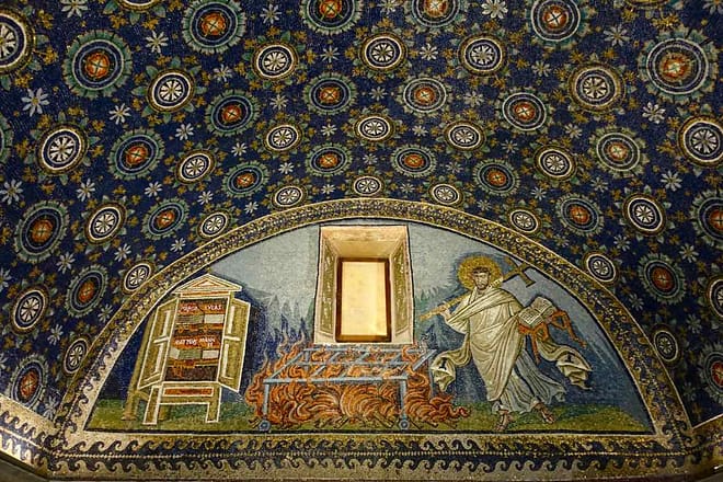 Mausoleum der Galla Placidia in Ravenna, Italien, Innen, Foto PetersTravel.de