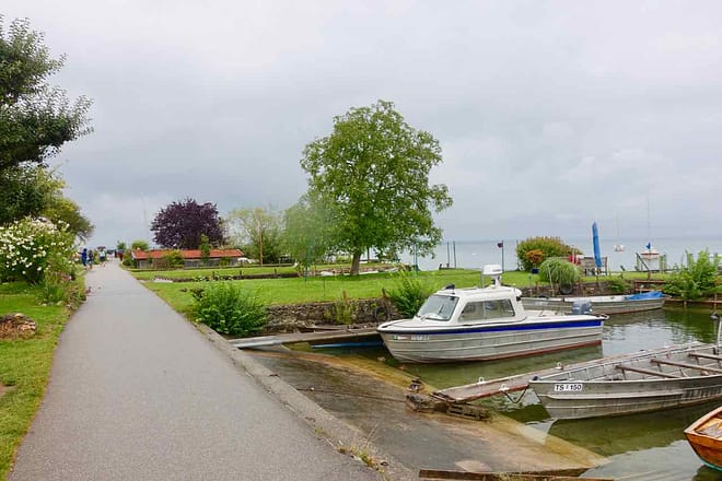 Chiemsee Tagesausflug: Fraueninsel, Rundweg am Ufer