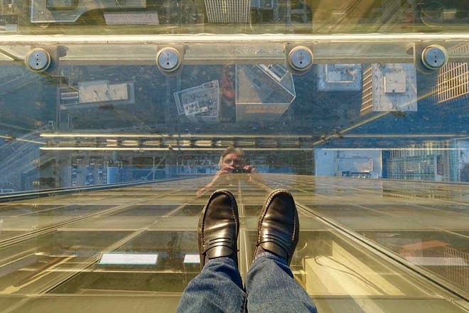 Chicago Aussichtspunkte: "The Sledge" auf dem Skydeck des Willis Tower Foto Peter Pohle PetersTravel