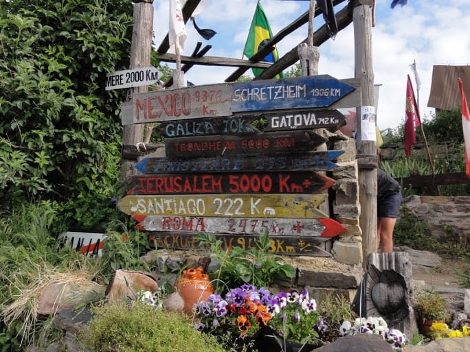 Manjarín, Wegweiser, Foto: Gert Kleinsteuber