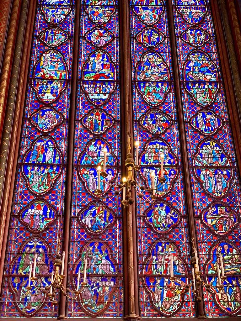 Buntglasfenster der Sainte-Chapelle von Paris