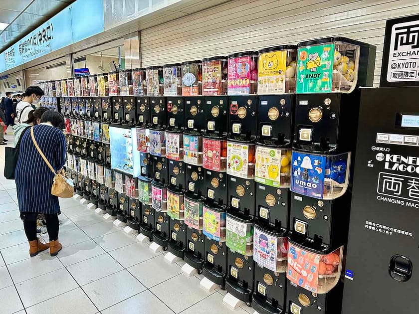 Automaten mit "Überraschungseiern", Japan